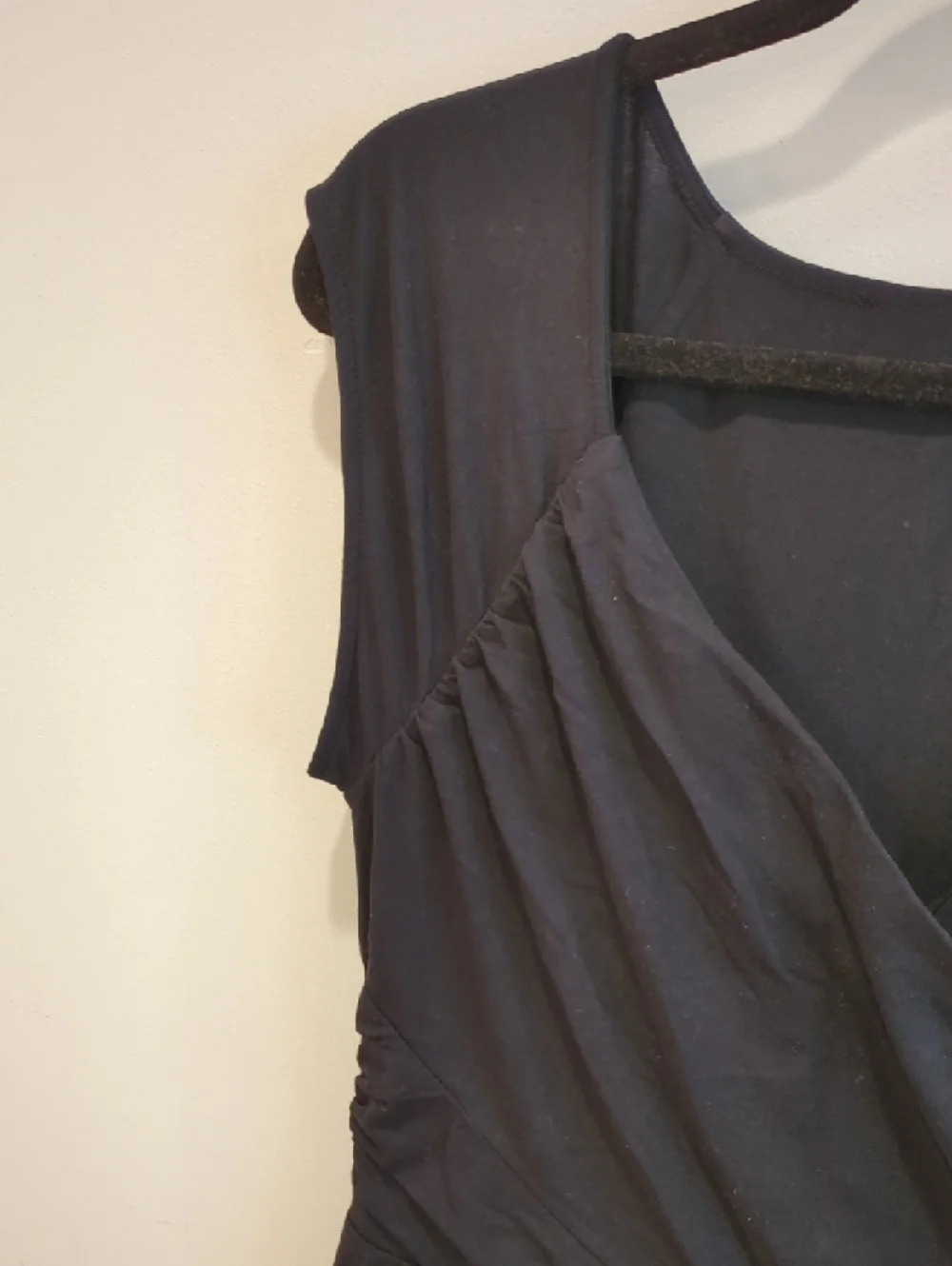 Garnet Hill Black Sleeveless Wrap-Style Mini Dress Medium Minimalist Classic - Picture 4 of 7